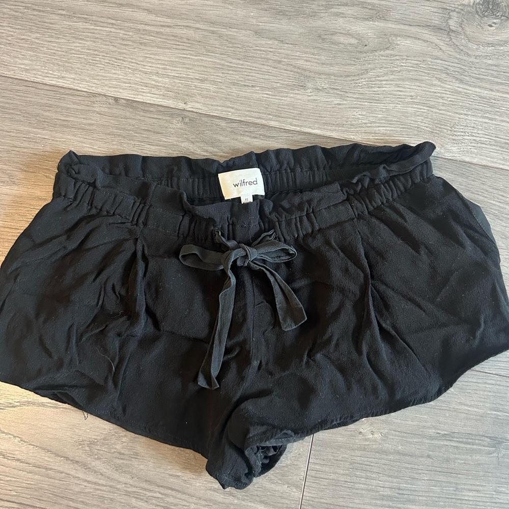Wilfred Black silky Shorts with pockets